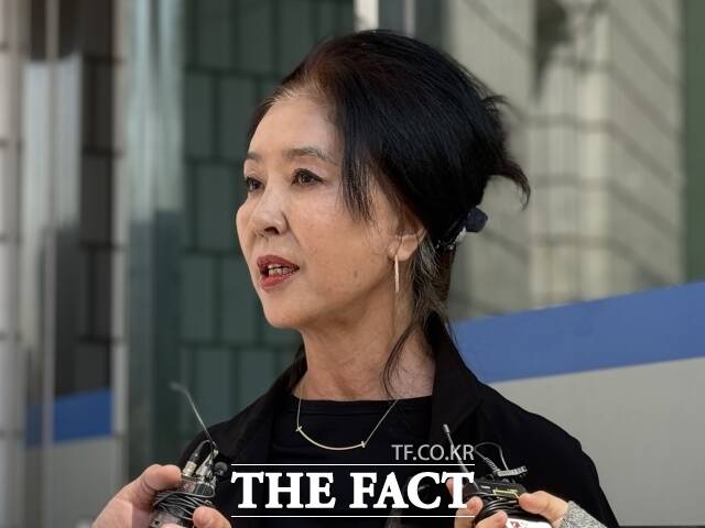 배우 김부선은 지난 7일 자신의 유튜브 채널 김부선TV를 통해 이재명 대통령과의 과거 스캔들을 다시 언급했다. /더팩트 DB