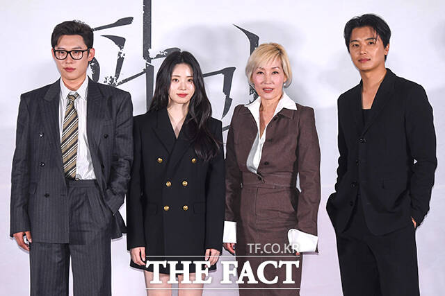 배우 김성철 신시아 이혜영 연우진(왼쪽부터)이 출연한 영화 파과가 10일부터 극장 동시 IPTV 및 VOD 서비스를 시작한다. /장윤석 기자