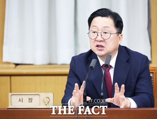 이장우 대전시장이 9일 주간업무회의를 주재하고 있다. /대전시