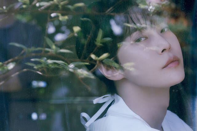 도영은 인터뷰를 통해 여러 의미로 저에게는 꿈을 이룬 앨범이다. 이 앨범으로 활동하게 돼 감사한 마음이 크다고 이야기했다. /SM엔터테인먼트