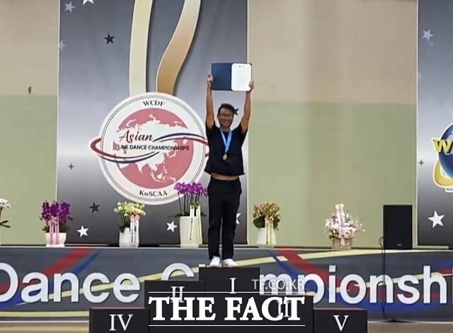 신성대 윤상현 학생이 ‘2025 아시안 라인댄스 챔피언십’에서 개인전 모던베이직 다이아몬드 부문에서 1위를 차지했다. /신성대