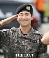  김남준 병장 '밝은 표정으로 필승' [포토]