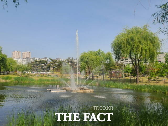 천안시 분수 시험가동 모습./천안시