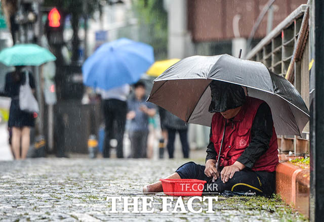 11일 기상청에 따르면 정체전선 북상하면서 그 영향으로 12일부터 제주에 비가 내리겠다. /김세정 기자