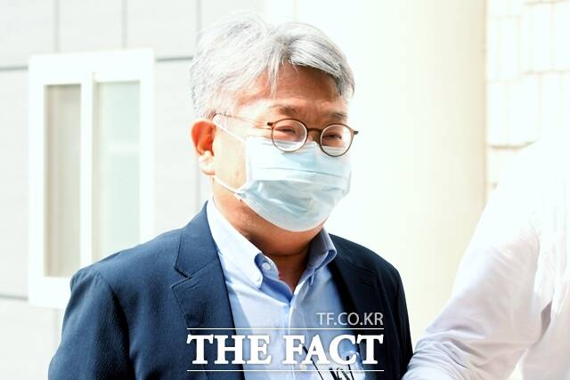 민유성 전 산업은행장은 항소심 첫 재판에서 추가 증거나 새로운 증인은 없다며 2시간가량 피고인 신문을 진행해달라고 요청했다. /더팩트 DB