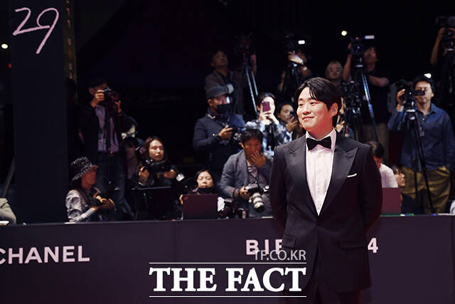 안재홍은 하이파이브로 또 한 번 새로운 얼굴을 꺼내며 관객들을 사로잡고 있다. /장윤석 기자