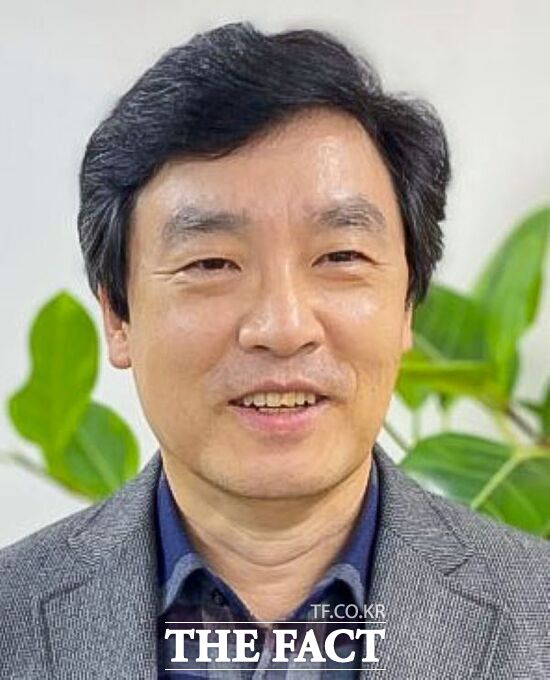 한남대학교 영어영문학과 송기호 교수가 한국현대영어영문학회 제30대 학회장에 취임했다. /한남대학교