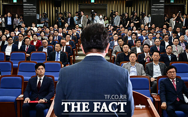 국민의힘 원내대표 선거 구도가 수도권 대 영남 또는 구 친윤(친윤석열) 대 친한(친한동훈)으로 형성될 전망이다. /배정한 기자