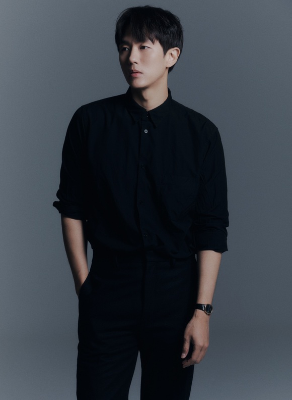 2AM 멤버이자 가수 겸 배우 임슬옹이 8년여 만의 솔로 곡을 발표한다. /소속사