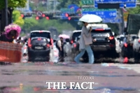  32도 치솟은 서울…'무더위에 들끓는 도로' [TF사진관]