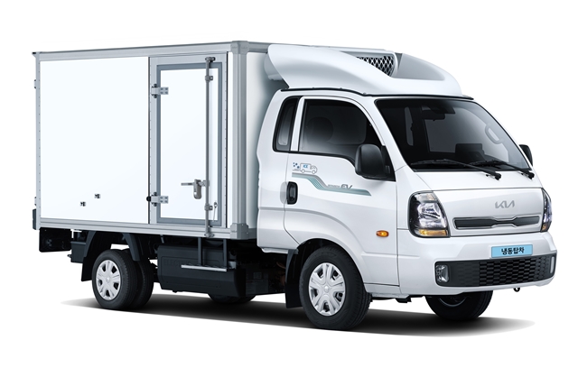 기아는 지난 4월 출시한 더 2025 봉고 Ⅲ 기반 특장 모델인 The 2025 봉고 III EV 특장차 판매를 시작한다. 기아 봉고 III EV 냉동탑차. /기아
