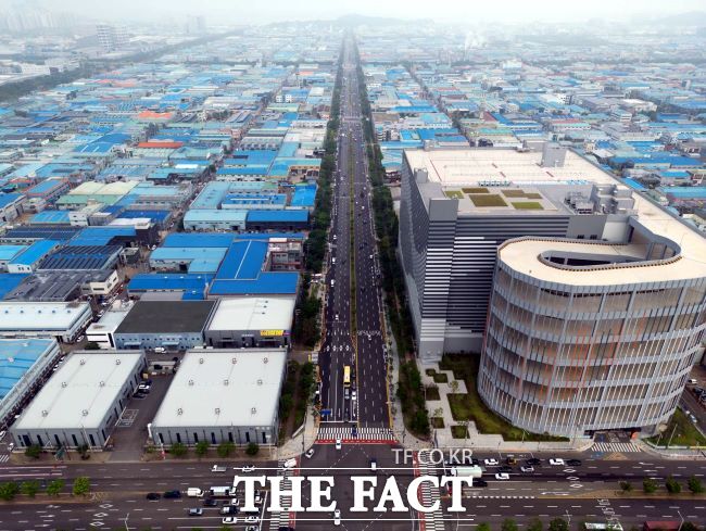 정비 공사를 마무리한 공단2대로 전경 /시흥시