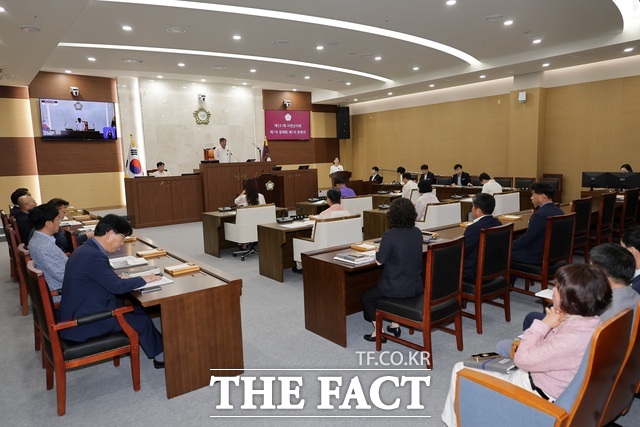 서천군의회가 16일 제331회 제1차 정례회 본회의를 열고 27일까지 정례회 일정에 돌입하고 있다. /서천군의회