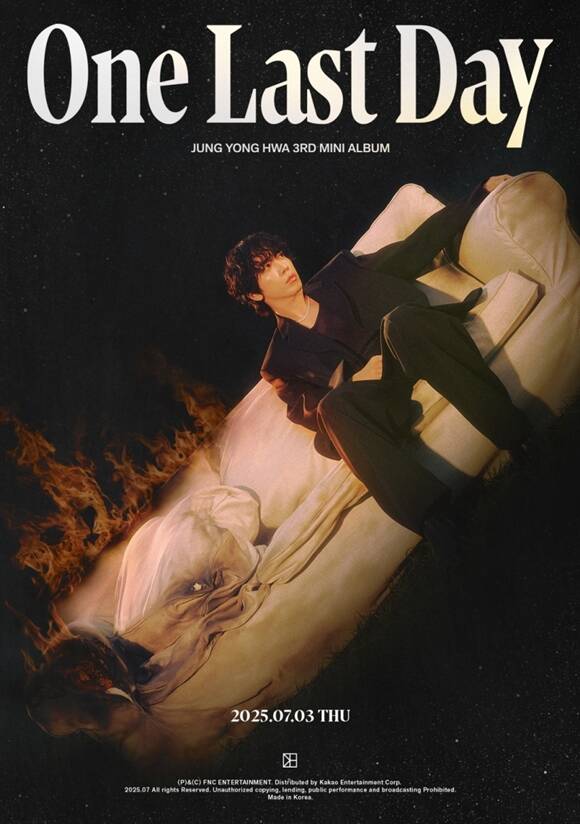 밴드 씨엔블루 정용화의 미니 3집 앨범 One Last Day 포스터가 공개됐다. /FNC엔터테인먼트