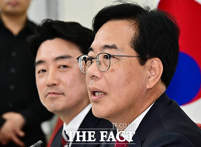 인사말 하는 송언석 국민의힘 원내대표.