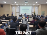  부여군, 토마토뿔나방 선제 차단…최대 주산지 위상 지켜