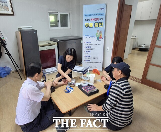 보령시보건소가 지역 내 경로당을 이용하는 65세 이상 노인을 대상으로 찾아가는 잠복결핵 검진 사업을 실시하고 있다. /보령시