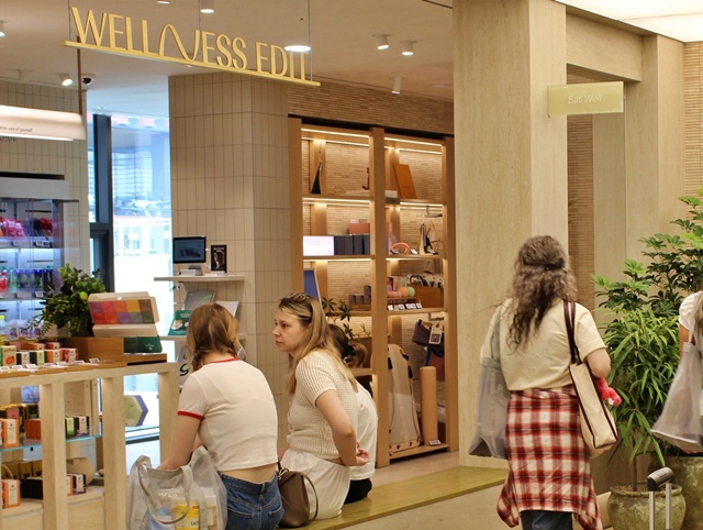 CJ올리브영이 외국인 고객들의 K-웰니스 상품 관심도가 높아졌다고 밝혔다. /CJ올리브영