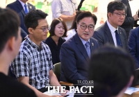  홈플러스 입점점주들 만난 우원식 의장 