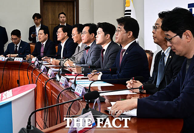 모두발언 하는 김용태 비대위원장.