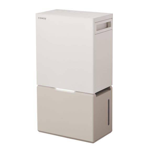 인버터 제습기 23L(사진)는 하루 최대 23L의 넉넉한 제습량을 제공한다. /코웨이