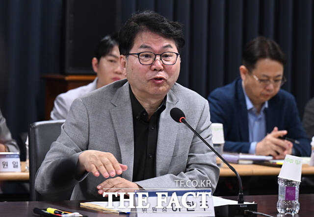 이한주 국정기획위원장이 20일 오전 서울 종로구 정부서울청사 창성동 별관에서 열린 검찰청 업무보고에서 모두 발언하고 있다. /이새롬 기자