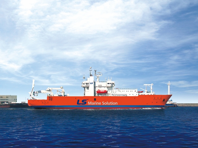 LS마린솔루션은 글로벌 테크 기업들이 추진하는 대규모 해저통신망 구축 프로젝트에 참여한다고 20일 밝혔다. LS마린솔루션의 해저통신케이블 포설선 세계로호. /LS마린솔루션