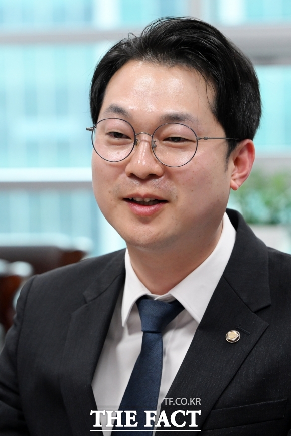 김 의원은 국민의힘의 현 상황에 대해선 일부 아쉬움을 표하기도 했다. 그는