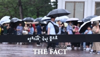  '관람 막차 타자' 연일 붐비는 청와대 [포토]