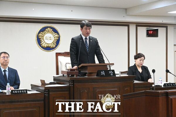 대전 중구의회는 20일 제267회 정례회 제3차 본회의를 열었다. 오은규 의장이 개회사를 하고 있다./대전 중구의회