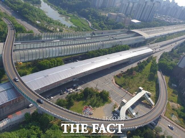 수원시 방음터널 복구공사가 완료된 하동IC 일대 전경./수원시