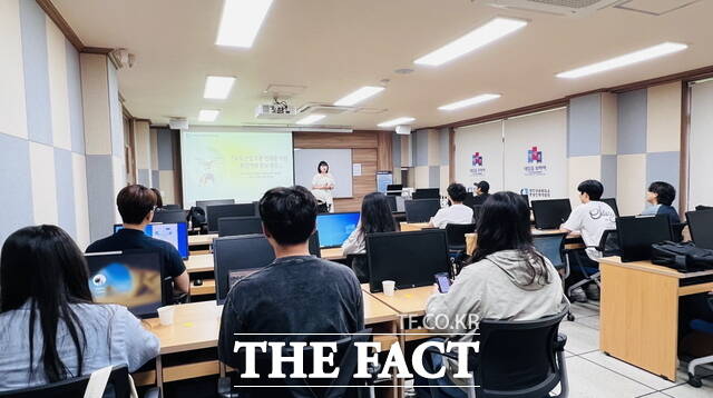 백석대 대학일자리플러스센터에서 지역 청년을 대상으로 드론 강의를 진행하고 있다./백석대학교