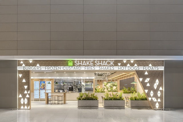 쉐이크쉑이 인천공항 제2터미널점을 열었다. /SPC그룹