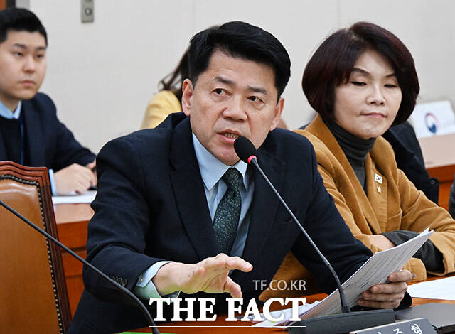 김준형 조국혁신당 의원이 이재명 대통령의 나토(NATO·북대서양조약기구) 정상회의 불참 결정을 비판한 국민의힘을 향해 자유진영을 운운하며 외교를 낡은 이념의 틀에 가두는 건 대한민국의 현재와 미래를 무시하는 것이라고 일갈했다. /더팩트 DB