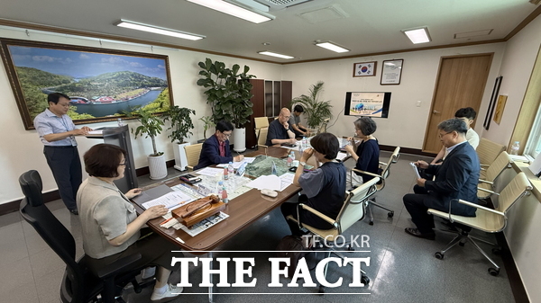 지난 23일 중구청에서 진행된 트램 정거장 지명위원회 회의 모습 /대전 중구