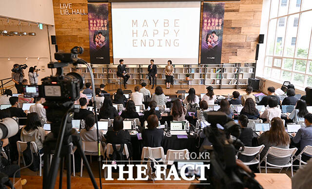 한국 뮤지컬의 역사를 새로 쓴 어쩌면 해피엔딩의 10주년 기념 공연은 10월 30일부터 2026년 1월 25일까지 두산아트센터 연강홀에서 공연된다. /서예원 기자