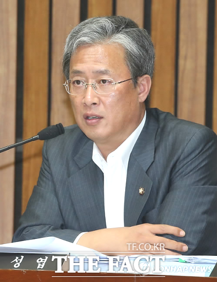 이재명 대통령은 24일 고 유성엽 전 의원님의 명복을 빈다며 애도의 뜻을 표했다. 고 유 전 의원. /더팩트 DB