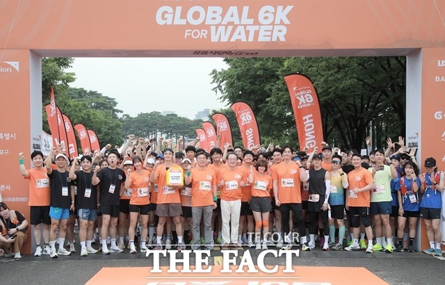 iM금융그룹은 지난 21일 서울 평화의공원에서 열린 2025 글로벌 6K 마라톤 대회 메인 후원사로 참여했다. / iM금융그룹