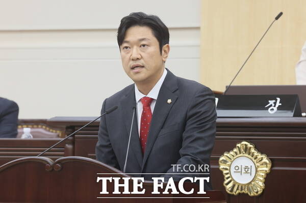 박철용 동구의원이 24일 열린 제286회 정례회 제2차 본회의에서 5분 자유발언을 하고 있다. /대전 동구의회