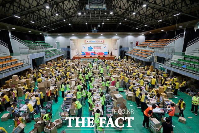 희망여름 착!착!착! 나눔 캠페인 행사 모습./아산시