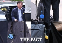  김성환 환경부 장관 후보자의 키링 [포토]