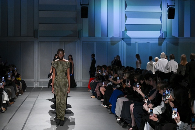 신세계인터내셔날이 CFCL과 국내 독점 유통 계약을 체결했다. /신세계인터내셔날