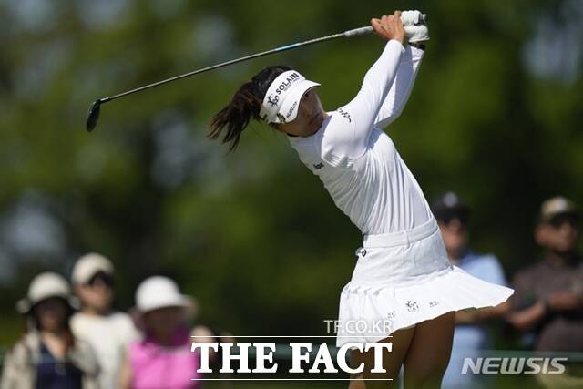 고진영이 LPGA투어에서 샷을 날리고 있는 모습. 고진영은 명예의 전당 포인트 20점으로 현역 선수들 중 가장 유력한 헌액 후보다./AP.뉴시스