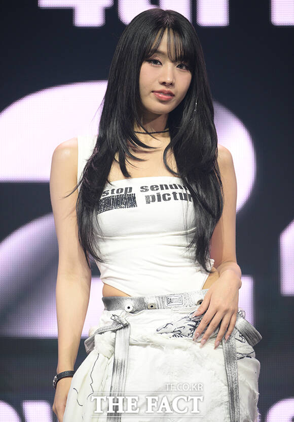 그룹 키스오브라이프(KISS OF LIFE) 멤버 나띠가 더쇼 사전 녹화를 진행하다 부상을 입었다. /박헌우 기자