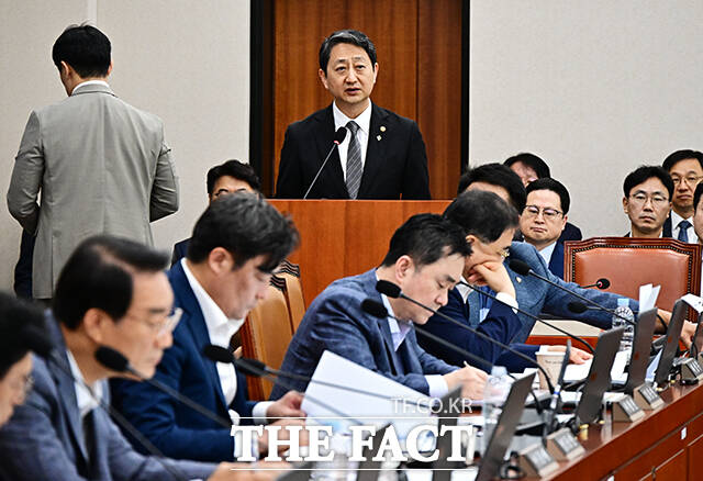 추경안 보고하는 안덕근 산업통상자원부 장관.