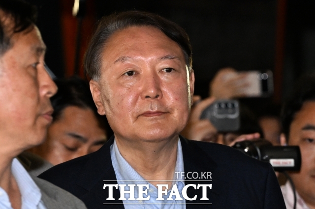 12·3 비상계엄 사태로 내란 우두머리 혐의 등을 받는 윤석열 전 대통령에 대한 체포영장이 25일 기각됐다. /서예원 기자