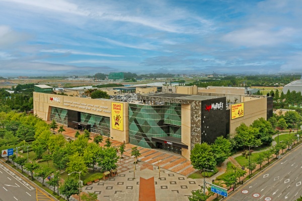 이마트가 오는 26일 킨텍스점을 스타필드 마켓으로 업그레이드해 새롭게 선보인다. /스타필드