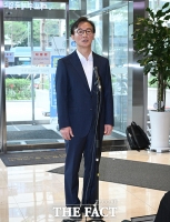  취재진 질문에 답하는 전재수 해수부 장관 후보 [포토]