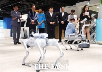  AI 로봇 스타트업 현장 시찰나선 국정기획위원회 [TF사진관]