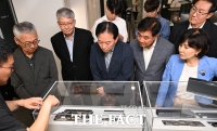  AI반도체 스타트업 방문한 국정위 경제1분과 [포토]